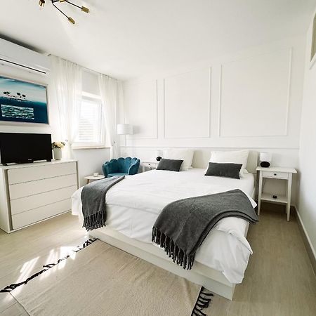 Modern Apartment In The Heart Of Nijvice Zewnętrze zdjęcie