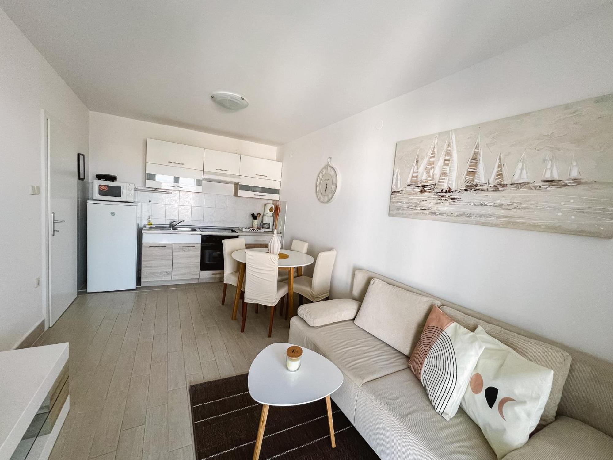 Modern Apartment In The Heart Of Nijvice Zewnętrze zdjęcie